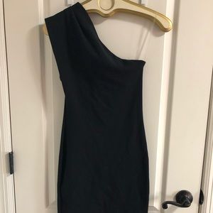 Black body con one shoulder dress